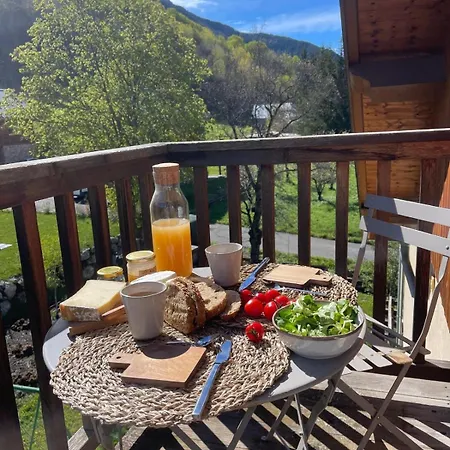 Confortable Le Grand Pelvoux Apartment